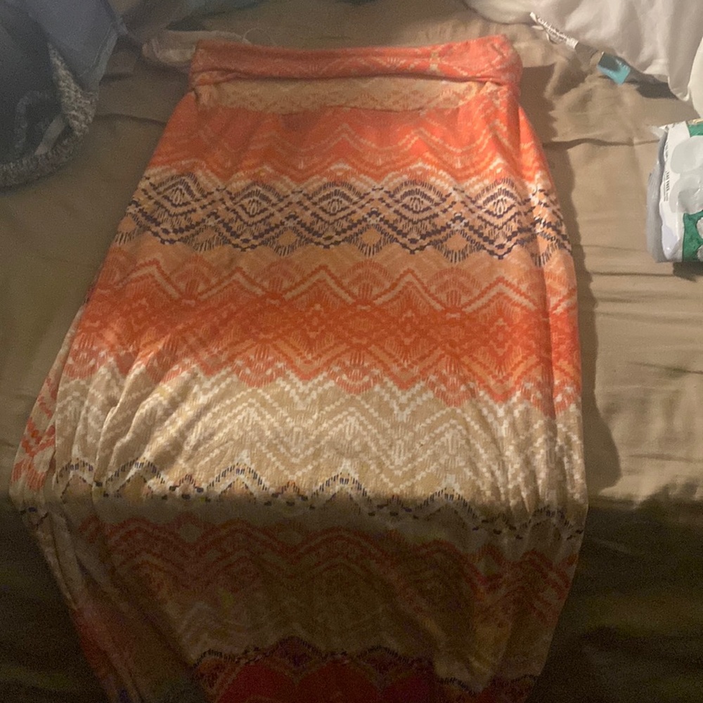 Women’s skirt size small with slit